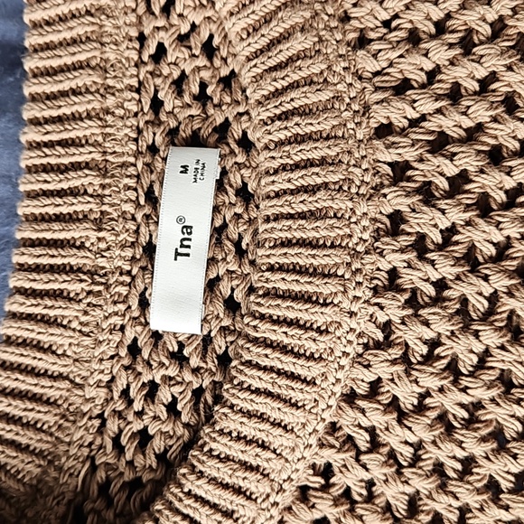 Aritzia TNA Dundas Sweater Vest Warm Taupe M - Picture 3 of 7
